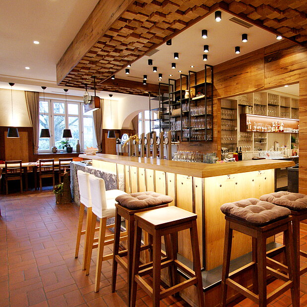 Gaststube mit Bar im Kapsreiter Stadtwirt in Schärding